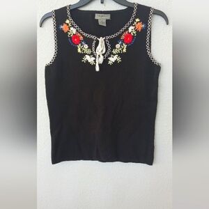 Vintage Nearly New Looking Designers Originals Embroided Sweater Top
